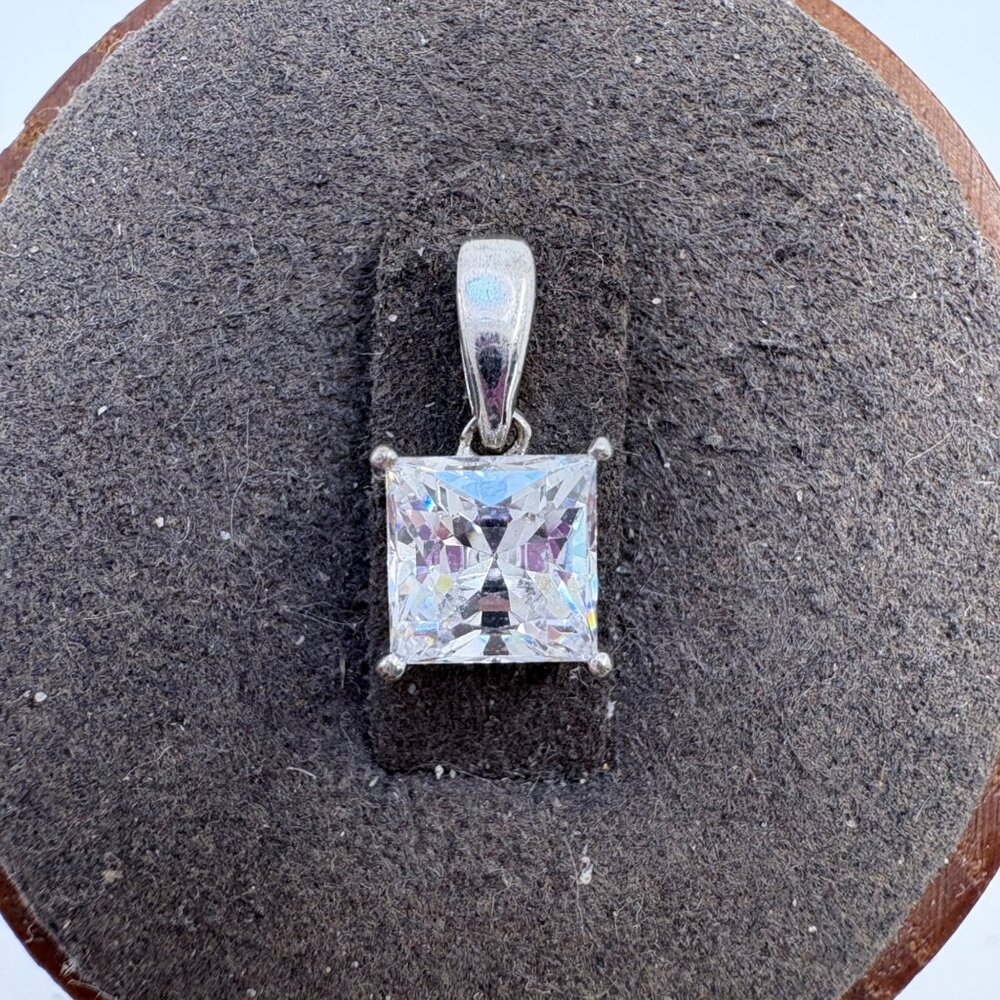 VTG Sterling Silver 925 Cubic Zirconia Prong Set Pendant Size 0.5" Length